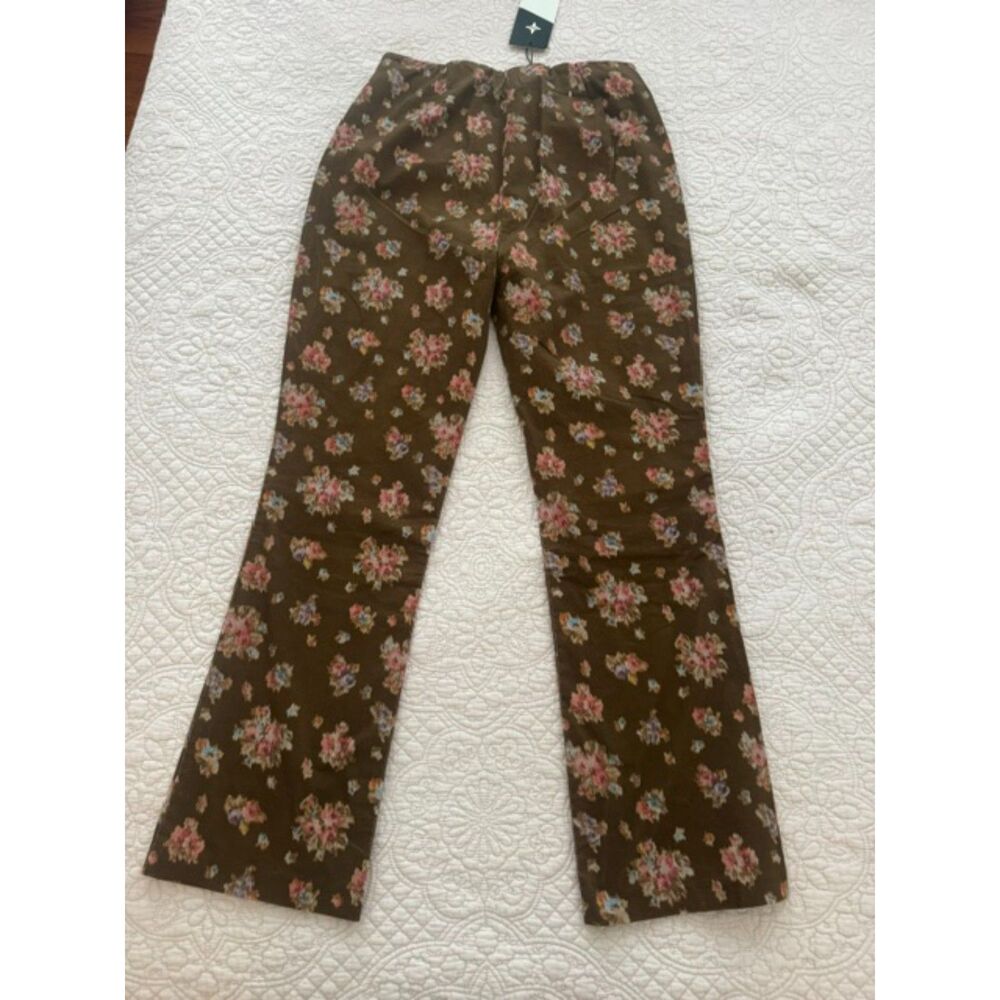 NWT Tuckernuck hazel bouquet corduroy Ashword pants, size medium.